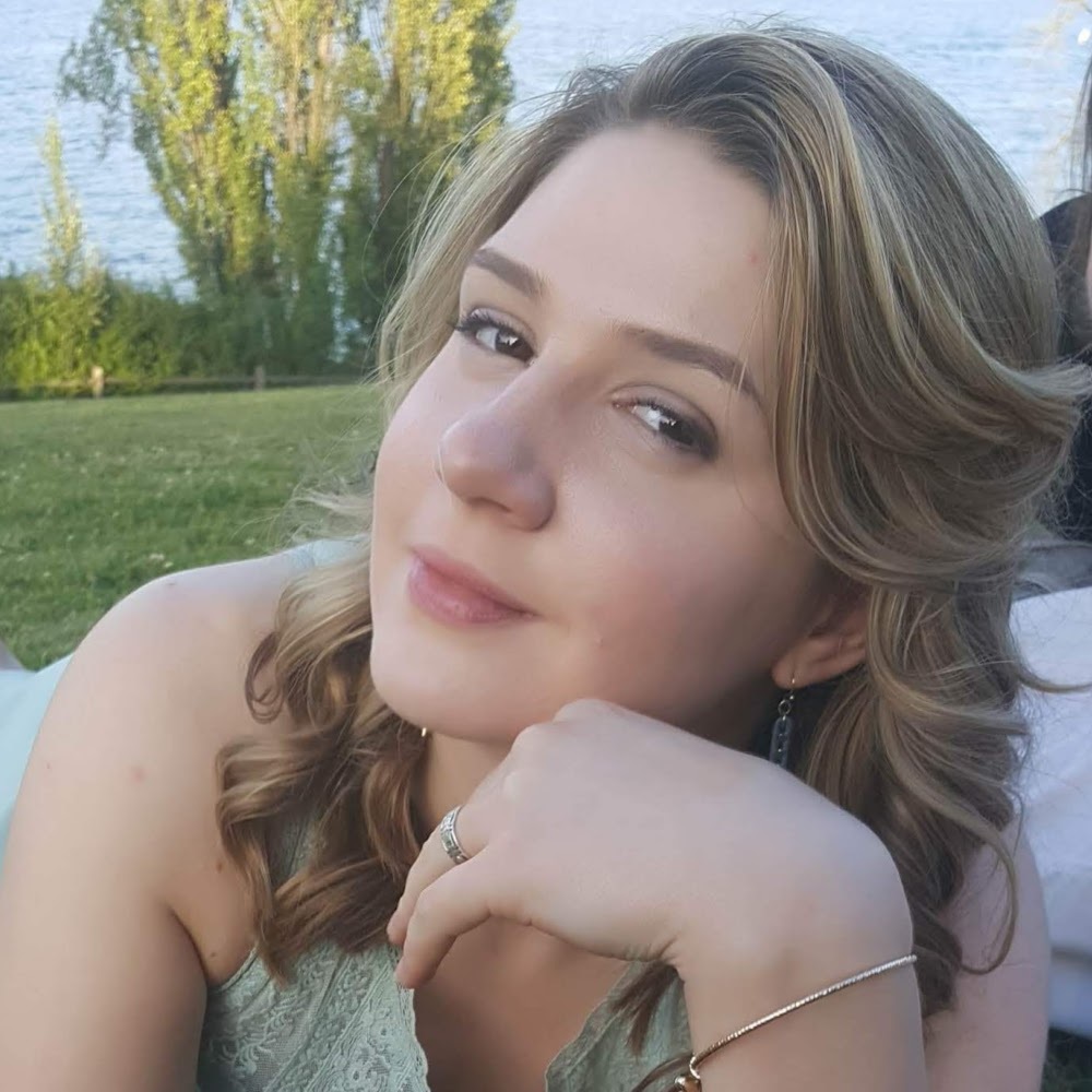 Meet your Posher, Anna